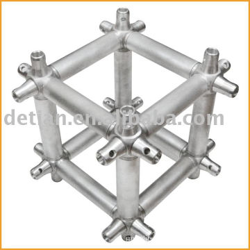 Multicubes, truss connector for conical coupler truss system